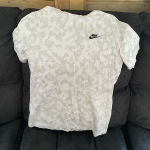 Men’s Nike Tee